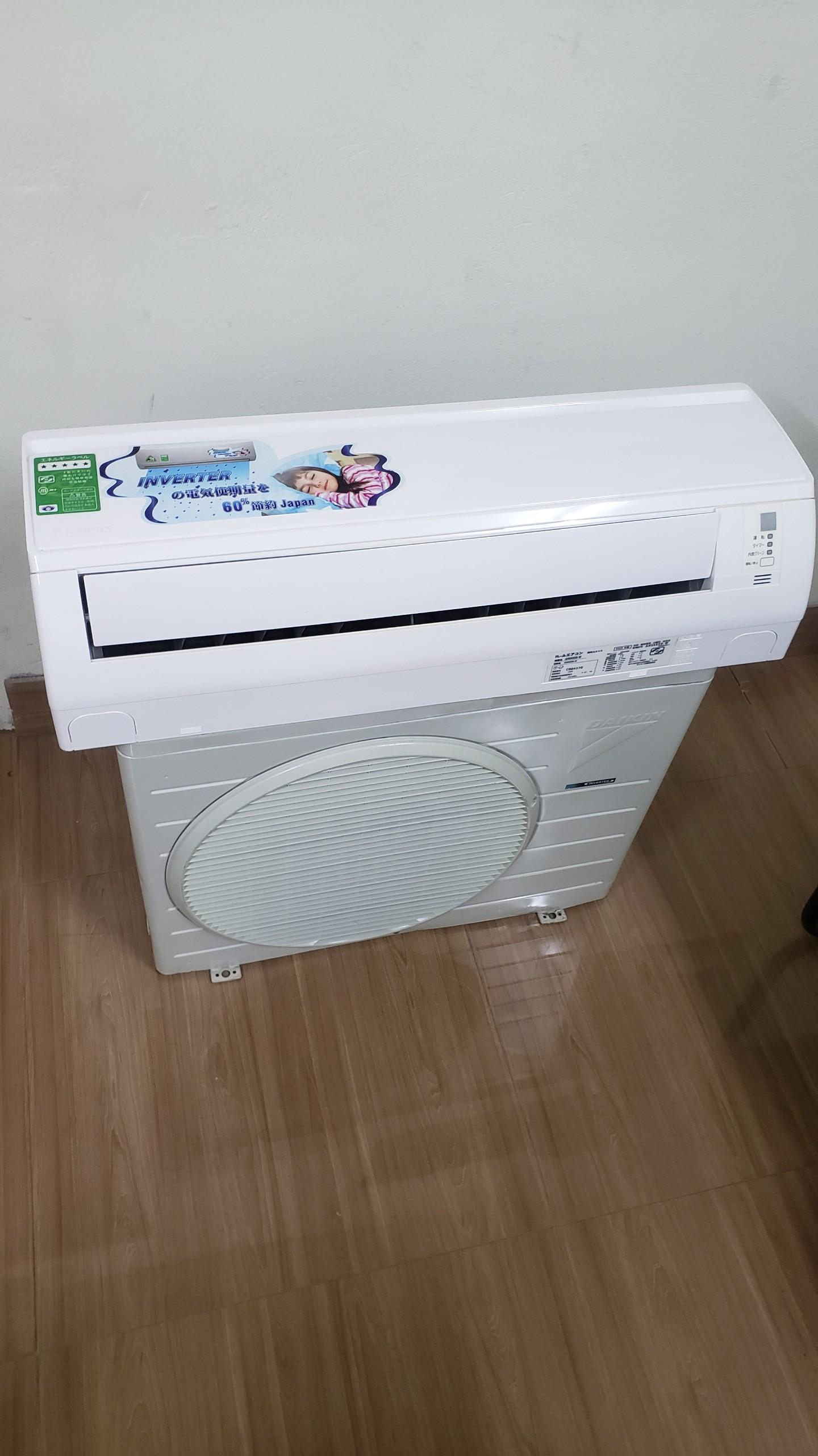 Tủ lạnh Hitachi R-WX74J 735L